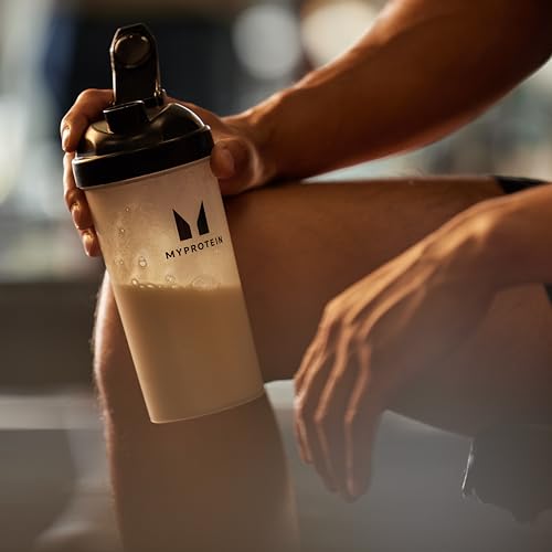 MyProtein Impact Whey Protein Powder – Vanilla Flavour– 1kg, 22g of Protein per Serving, Supports Muscle Building, Recovery & Lean Muscle Maintenance - 33 Servings