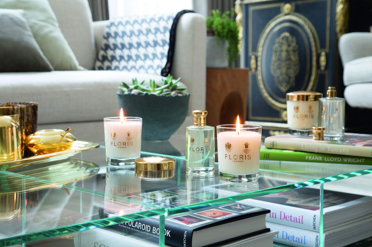 Floris London Hyacinth & Bluebell Scented Candle 175g