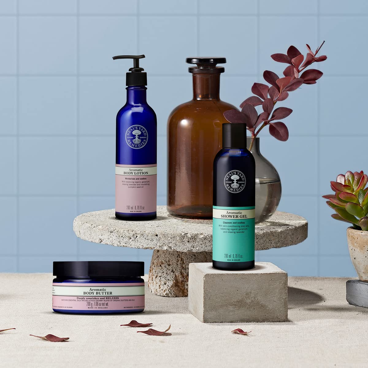 Neal's Yard Remedies Aromatic Shower Gel, Body Wash With Relaxing Lavender & Geranium, Vegan & Cruelty-Free, 200ml