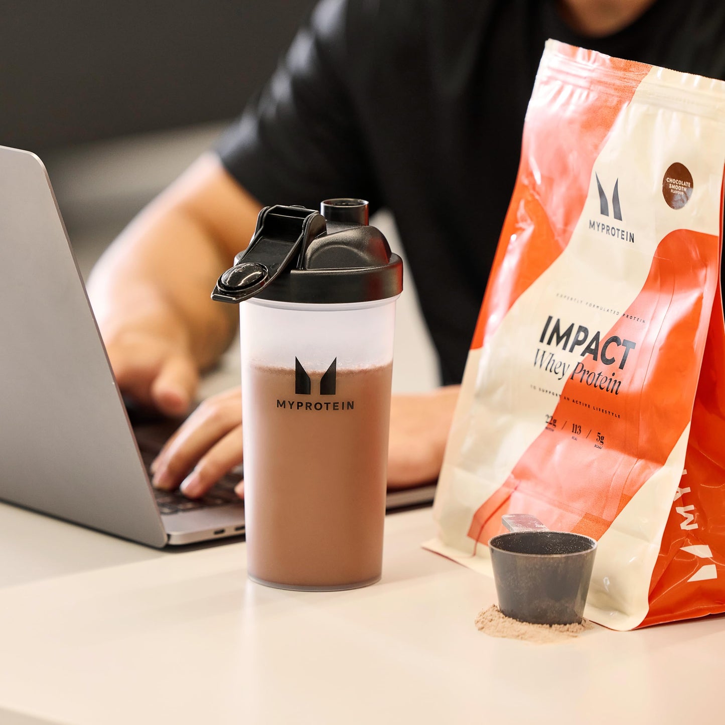 MyProtein Impact Whey Protein Powder – Vanilla Flavour– 1kg, 22g of Protein per Serving, Supports Muscle Building, Recovery & Lean Muscle Maintenance - 33 Servings