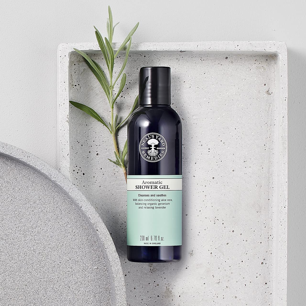 Neal's Yard Remedies Aromatic Shower Gel, Body Wash With Relaxing Lavender & Geranium, Vegan & Cruelty-Free, 200ml