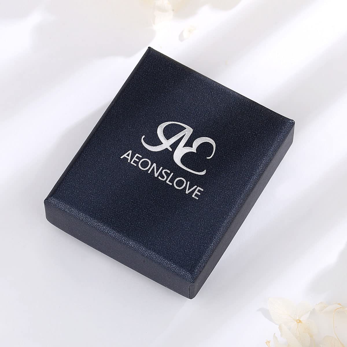 AEONSLOVE Amethyst Necklace Tree of Life Necklace for Women Ladies Girls Amethyst Healing Crystal Necklaces Heart Life Tree Pendant Healing Stones and Crystals Jewellery Gifts