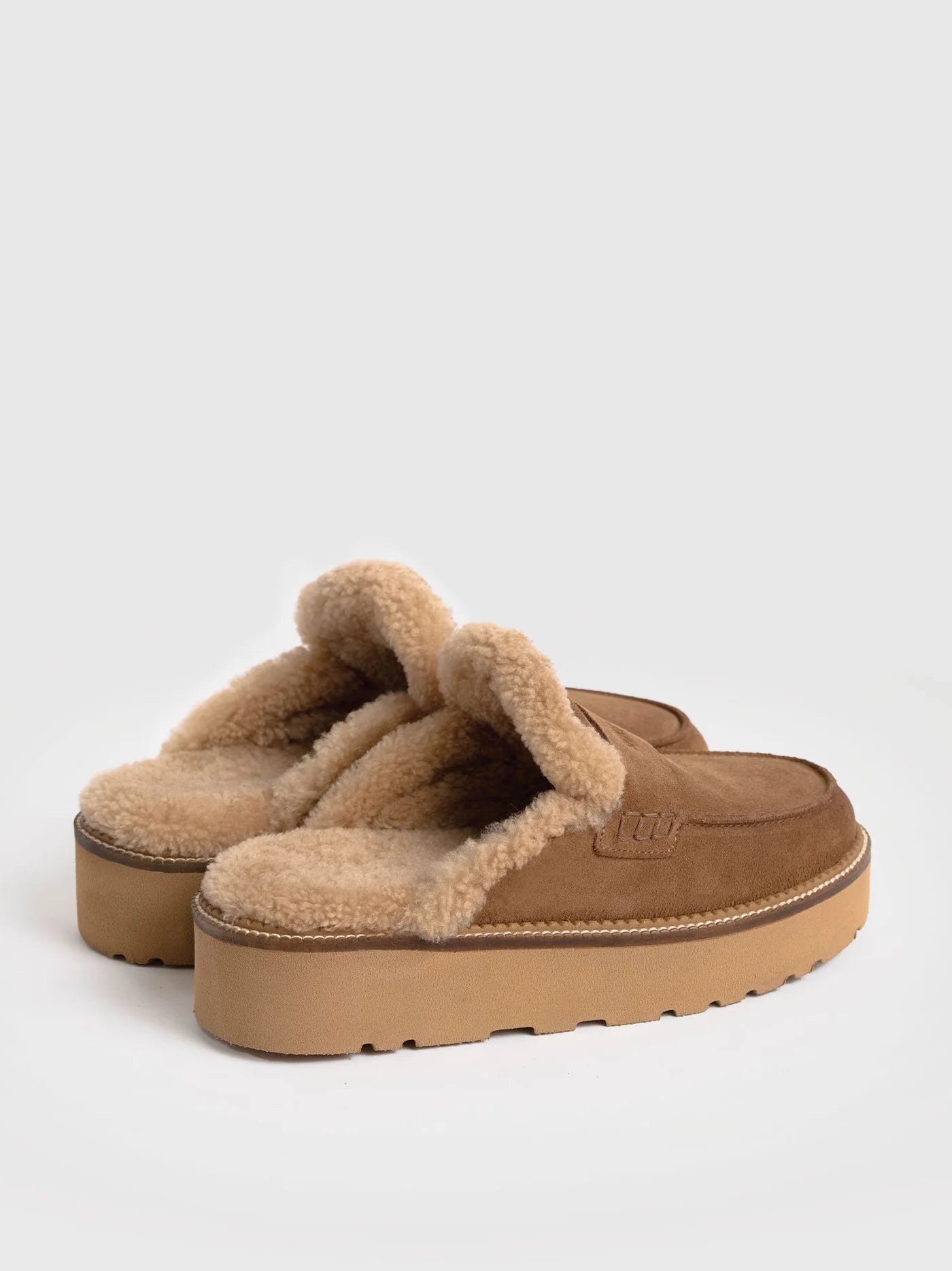 Saint + Sofia - Sloane Shearling Clog - Camel